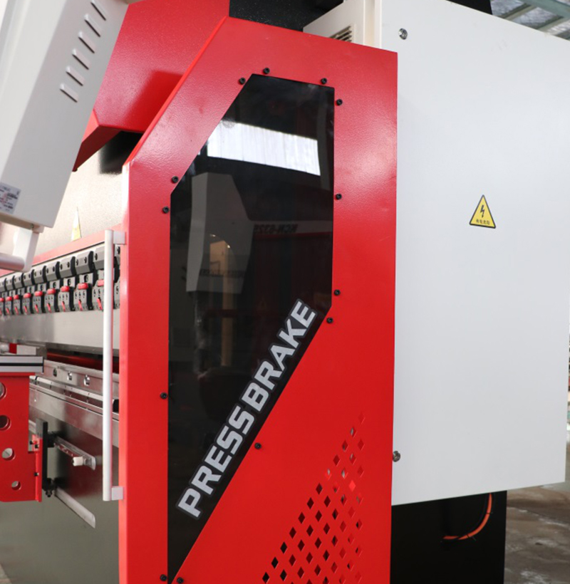 Two-sides-door-type-safety-guard-