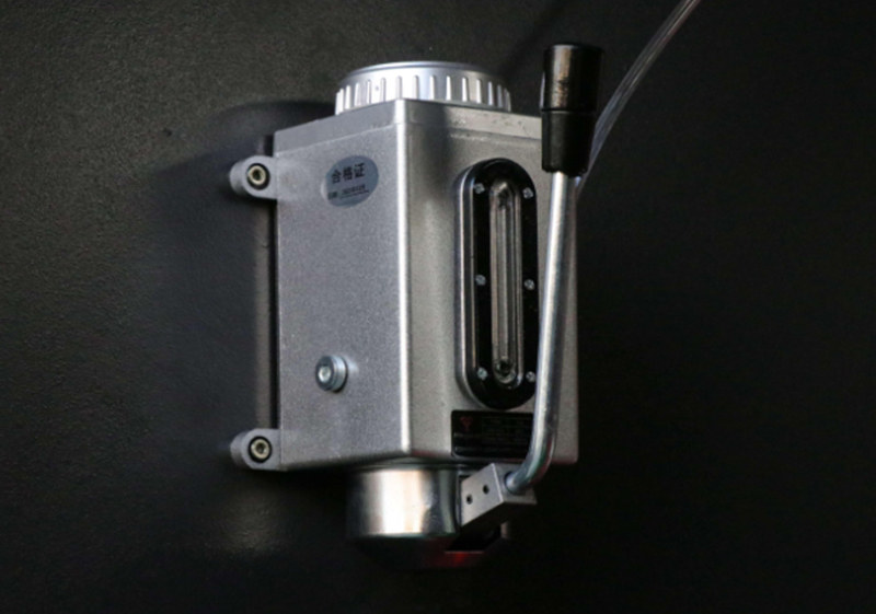 Hand-lubrication-pump
