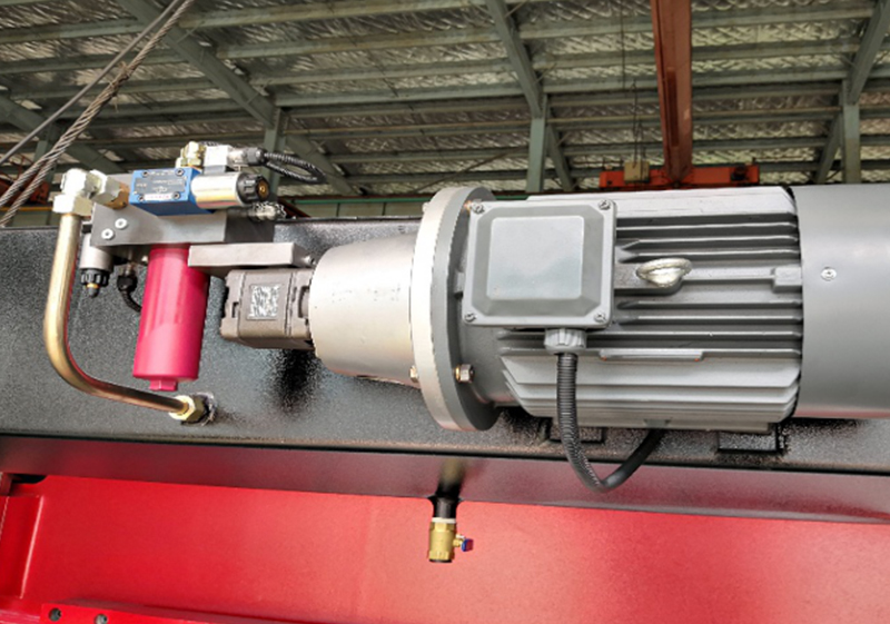Main-Motor