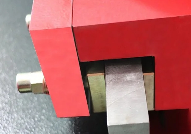 The-guideway-use-the-brass,